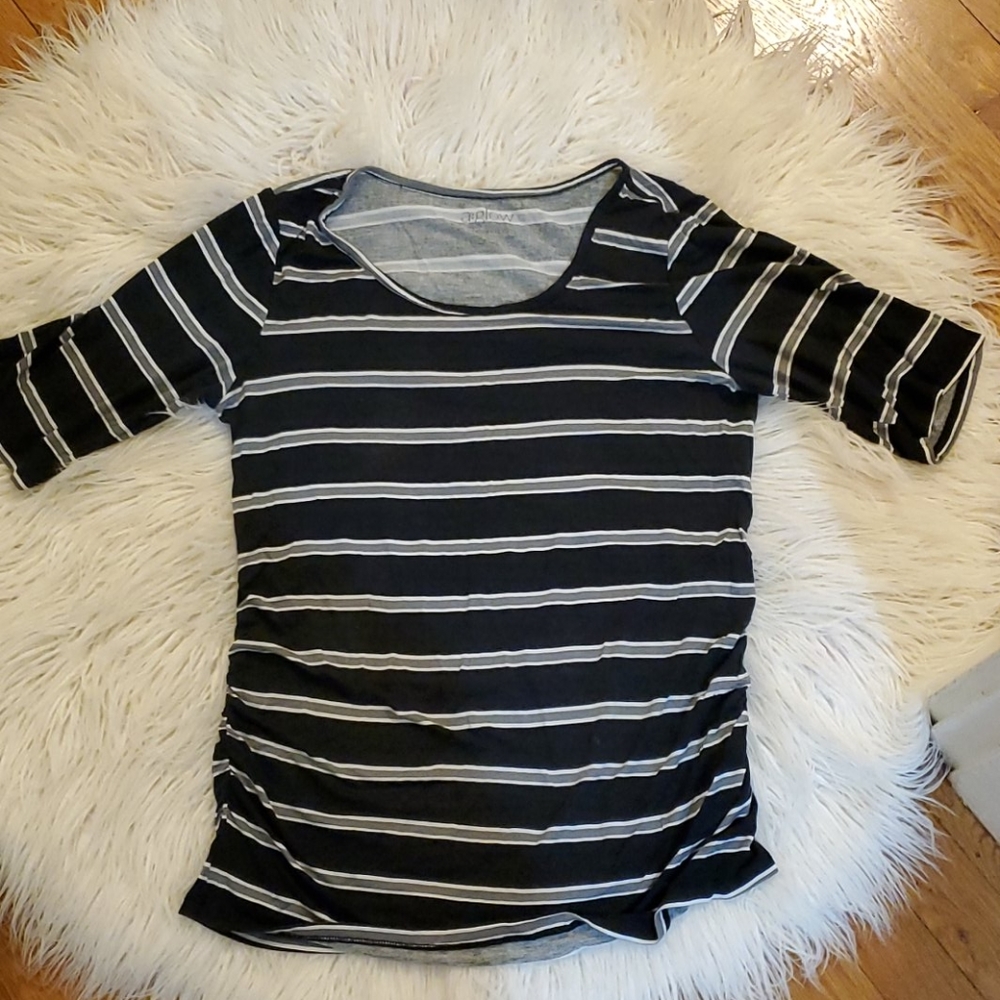 Maternity elbow length striped tee.